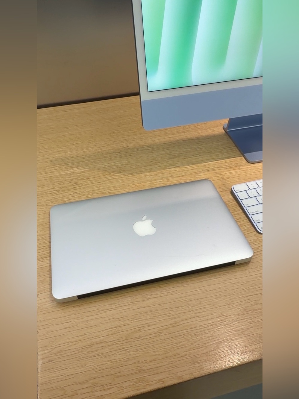 Apple MacBook Air Laptop